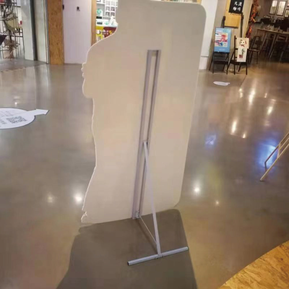 【中】等身大パネル900mm×1500mmフルサイズですと場所的にも大きすぎる場合に最適です。