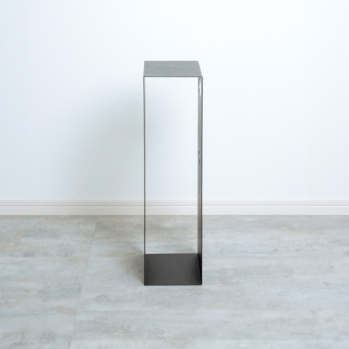 消火器スタンド 消火器収納 目立たなくさせる おしゃれです mc4a-550