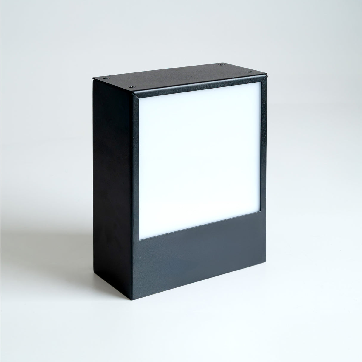 縁ありやわらかな光で視線を集めるライト・サイン LIGHT BOX サインCLBN-250