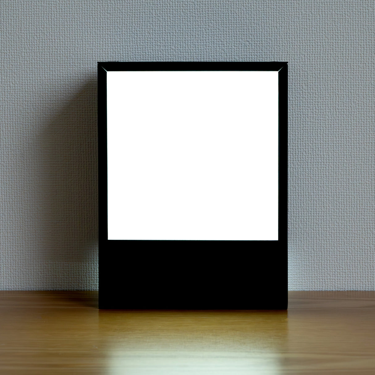 縁ありやわらかな光で視線を集めるライト・サイン LIGHT BOX サインCLBN-250